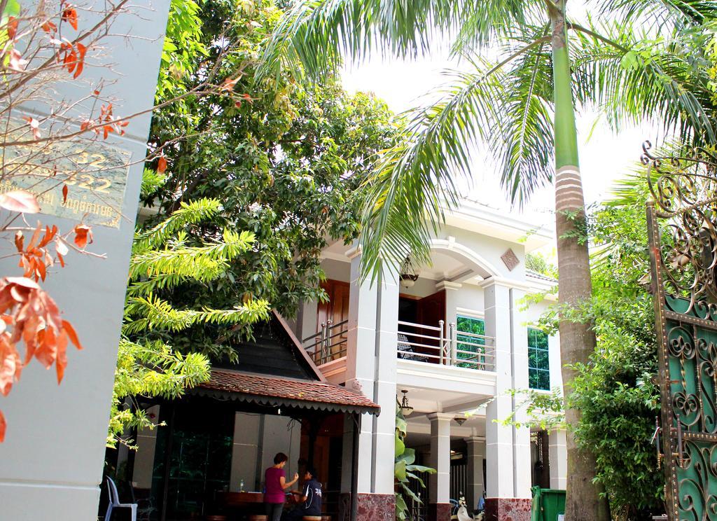 Envoy Hostel Phnom Penh Exteriör bild