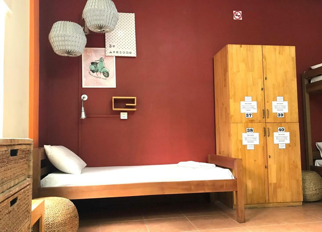 Envoy Hostel Phnom Penh Exteriör bild